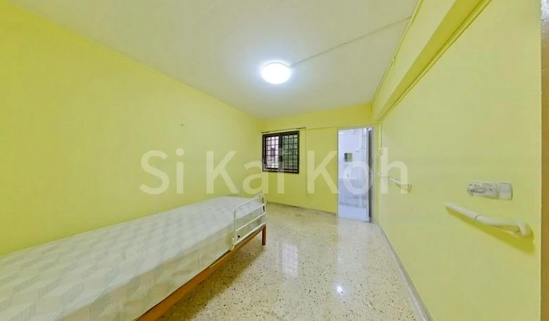 3 Room (3NG) HDB for Sale in  182 Ang Mo Kio Avenue 5 - Image 4