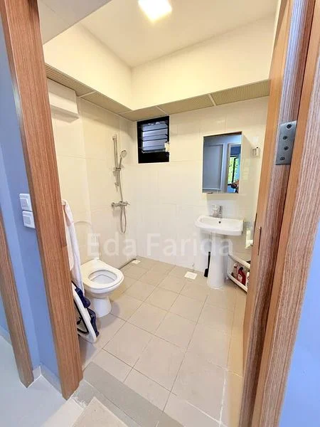 5 Room (5I) HDB for Sale in  468A Bukit Batok West Avenue 9 - Image 4