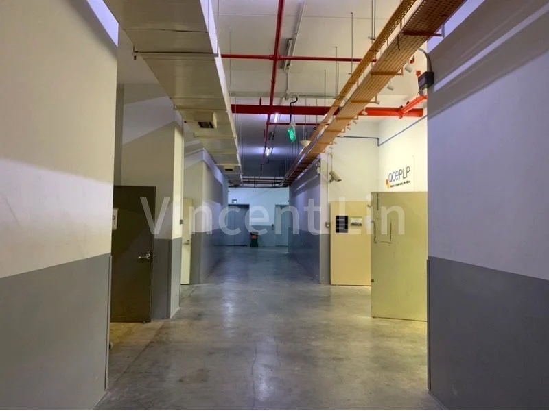 Light Industrial (B1) for Rent in  Amtech Building - Image 4