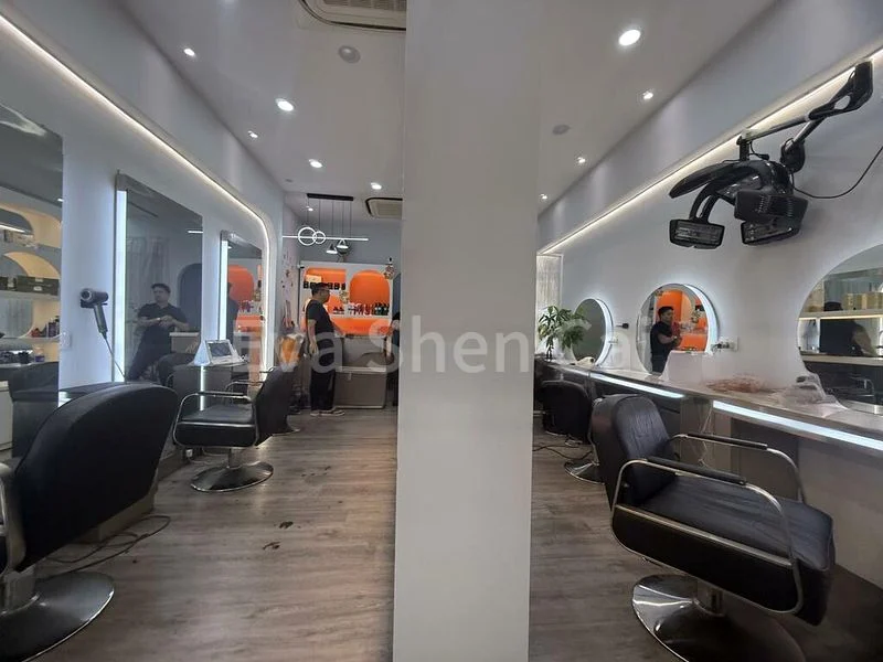 Shop / Shophouse for Rent: 42 Holland Drive - Image 5