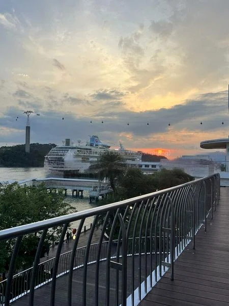 Food & Beverage for Rent: Prime F&B shop with high foot traffic at Harbourfront, direct MRT access. - Image 1