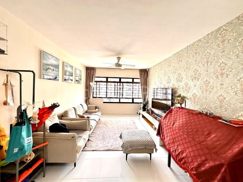 5 Room (5I) HDB for Sale in 588A Montreal Drive - Image 1