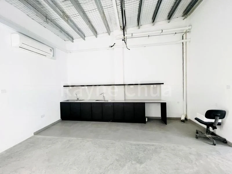 Shop / Shophouse for Rent: Renovated Home Office/ Residential on Hamilton Road - Image 3