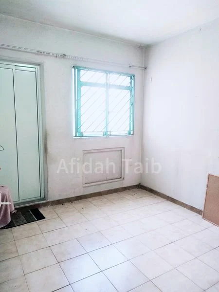 3 Room (3A) HDB for Sale in  102 Gangsa Road - Image 5