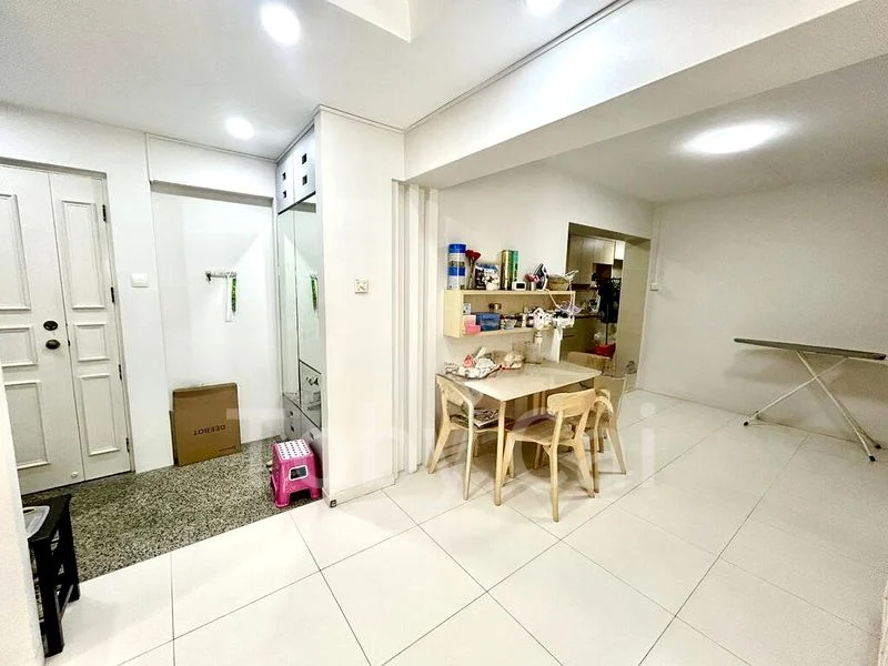 5 Room (5A) HDB for Sale in  20 Jalan Membina - Image 5