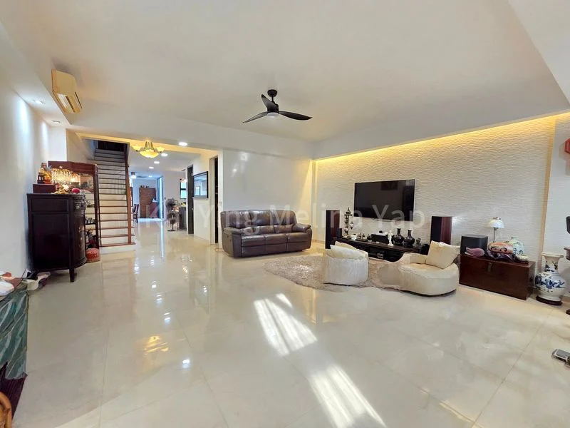 5 Bed Terraced House (Landed) for Sale in Sembawang Hills Estate - Image 3