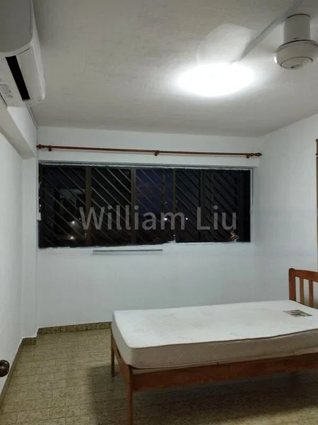 Room (HDB) for Rent in  710 Ang Mo Kio Avenue 8 - Image 1