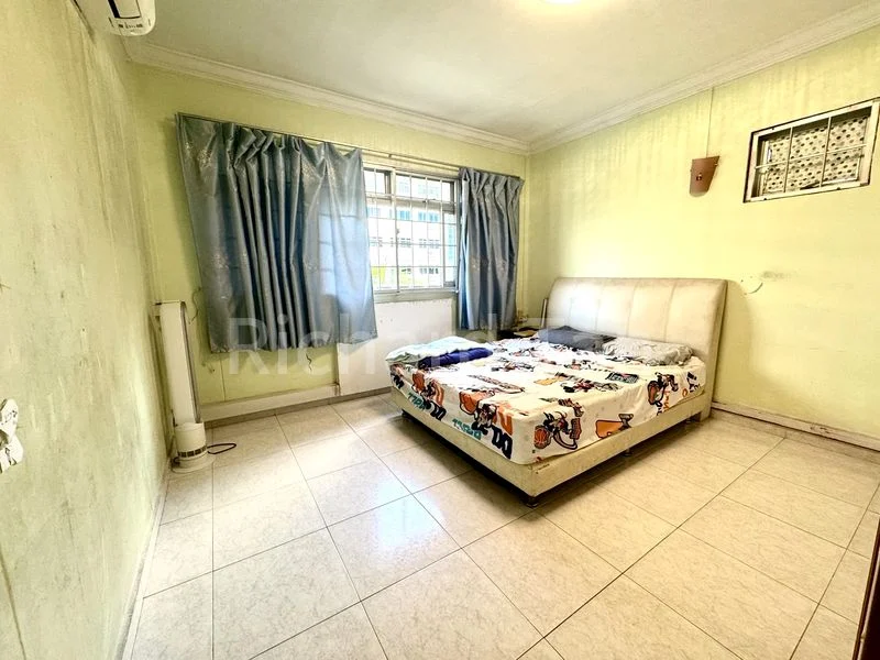 5 Room (5I) HDB for Sale in 857 Woodlands Street 83 - Image 3