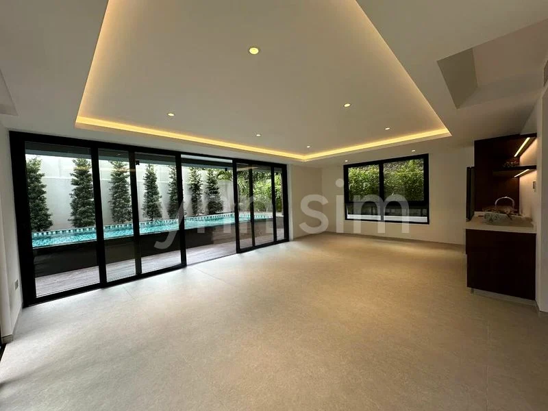7 Bed Bungalow (Landed) for Sale in  Stratford Court - Image 2