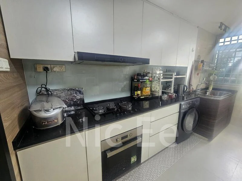 3 Room (3I) HDB for Sale in  3 Ghim Moh Road - Image 5