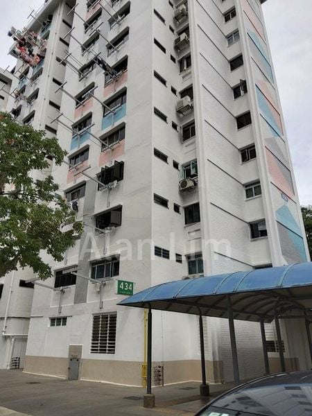 Common Room (HDB) for Rent in  434 Clementi Avenue 3 - Image 3