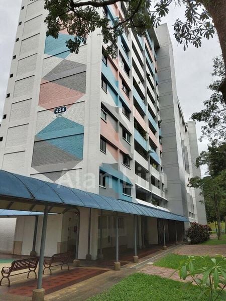 Common Room (HDB) for Rent in  434 Clementi Avenue 3 - Image 2