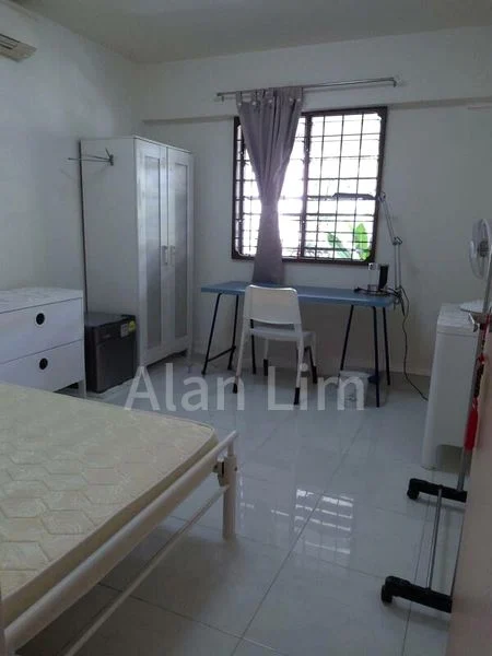 Common Room (HDB) for Rent in  434 Clementi Avenue 3 - Image 6