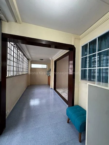 Executive HDB for Sale in  419 Woodlands Street 41 - Image 2