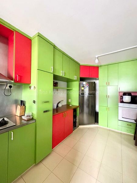 Executive HDB for Sale in  419 Woodlands Street 41 - Image 8