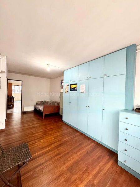 Executive HDB for Sale in  419 Woodlands Street 41 - Image 12