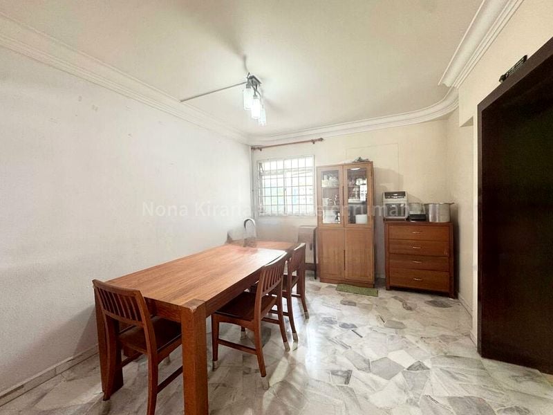 Executive HDB for Sale in  419 Woodlands Street 41 - Image 5