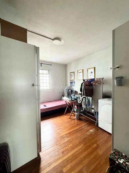 Executive HDB for Sale in  419 Woodlands Street 41 - Image 11