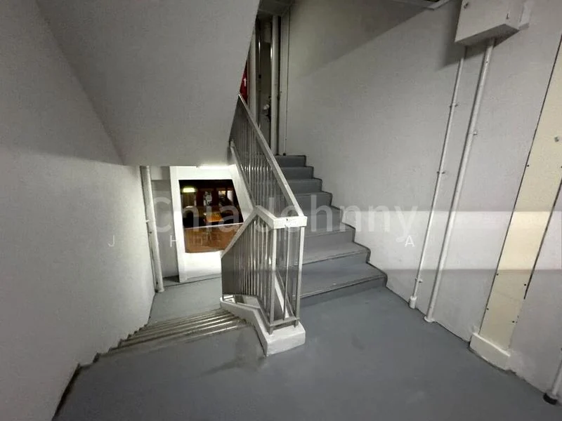 Common Room (HDB) for Rent in  444 Hougang Avenue 8 - Image 17