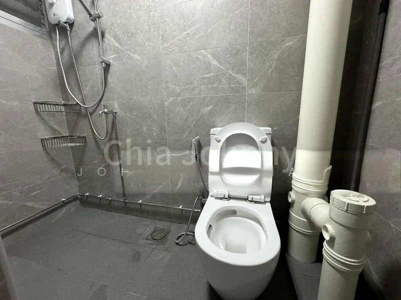 Common Room (HDB) for Rent in  444 Hougang Avenue 8 - Image 14