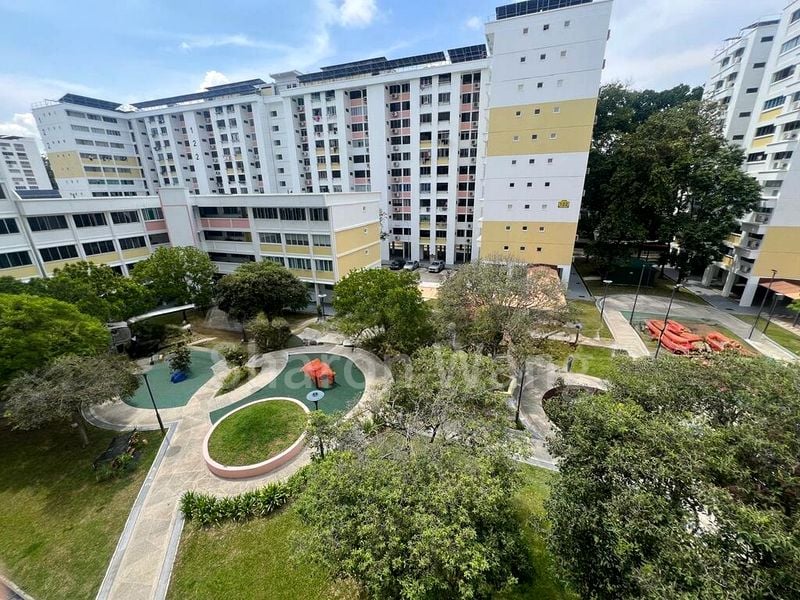 5 Room (5I) HDB for Rent in  123 Simei Street 1 - Image 1