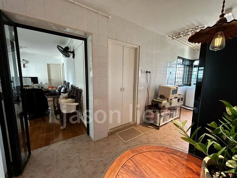 Common Room (HDB) for Rent in  660A Jurong West Street 64 - Image 7