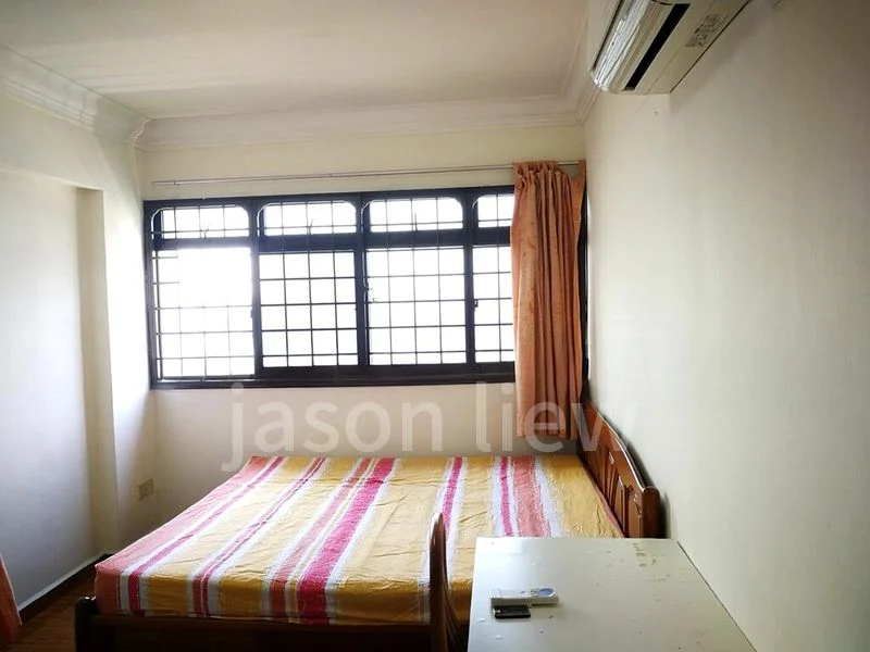 Common Room (HDB) for Rent in  660A Jurong West Street 64 - Image 1