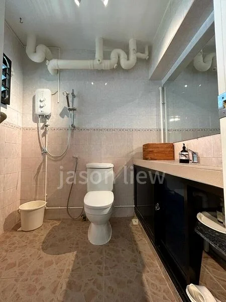 Common Room (HDB) for Rent in  660A Jurong West Street 64 - Image 3