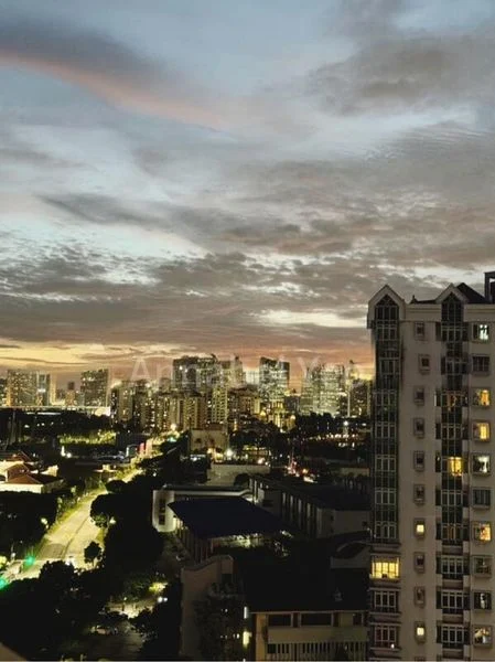 1 Bed Condo for Rent in  Fulcrum - Image 4