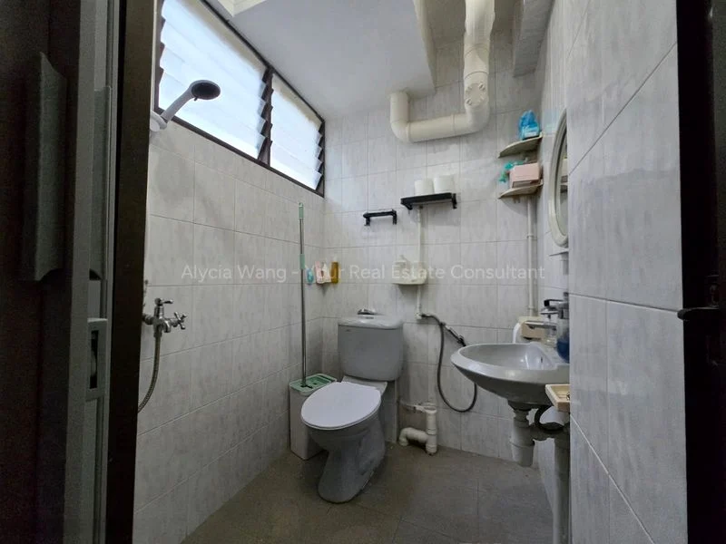 4 Room (4NG) HDB for Sale in 106 Jalan Dusun - Image 7