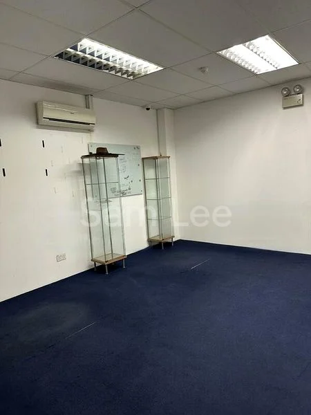 Office for Rent: 757512 - Prime Location, Modern Property on Main Street Complex & Shop - Image 1