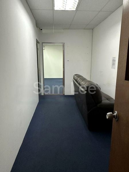 Office for Rent: 757512 - Prime Location, Modern Property on Main Street Complex & Shop - Image 5