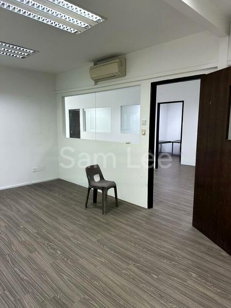 Office for Rent: 757512 - Prime Location, Modern Property on Main Street Complex & Shop - Image 3