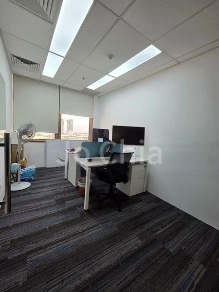 Office for Rent: Peninsula Plaza - Image 8