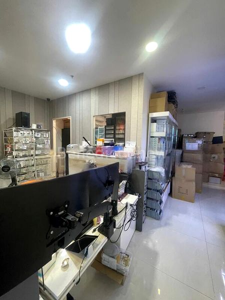 Light Industrial (B1) for Sale: Tradehub 21 - Image 4