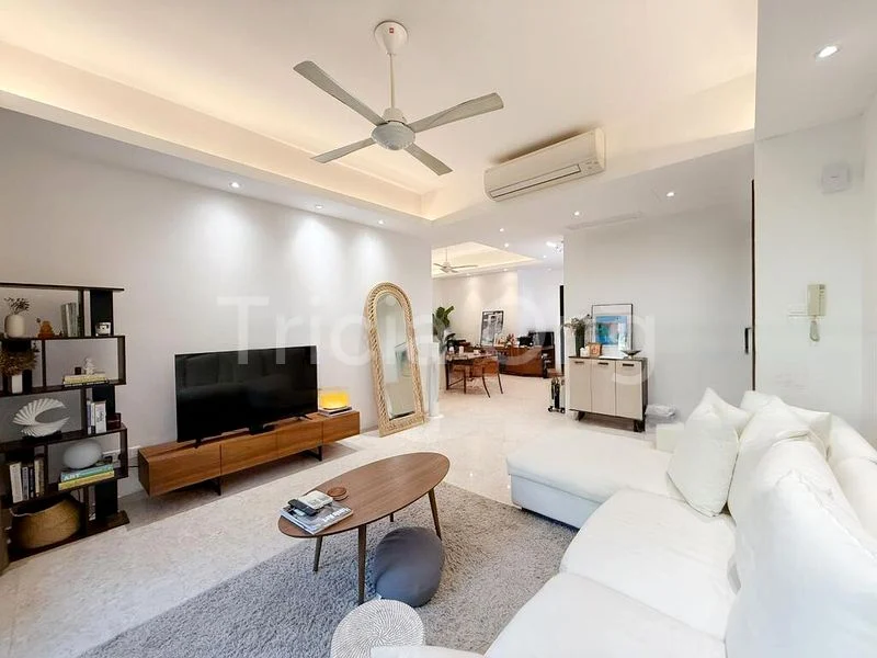 4 Bed Condo for Sale in  The Cornwall - Image 17