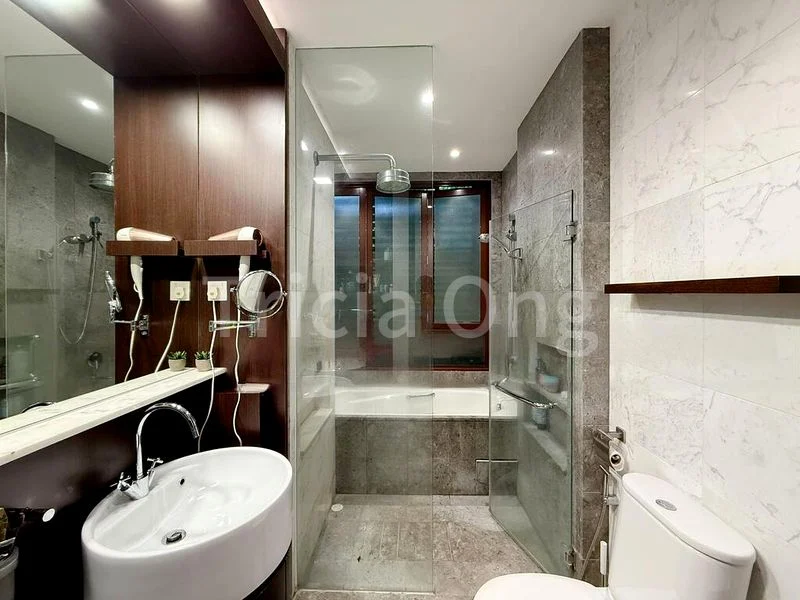 4 Bed Condo for Sale in  The Cornwall - Image 1