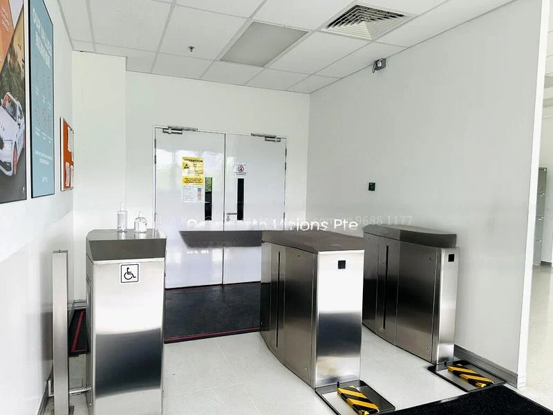 Factory / Workshop (B2) for Rent: ENTIRE FLOOR BUSINESS 2 SPACE, 5 mins walk to MRT. Suits Cleanroom, Semicon Laboratory. - Image 6