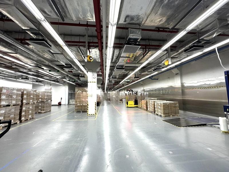 Factory / Workshop (B2) for Rent: ENTIRE FLOOR BUSINESS 2 SPACE, 5 mins walk to MRT. Suits Cleanroom, Semicon Laboratory. - Image 1