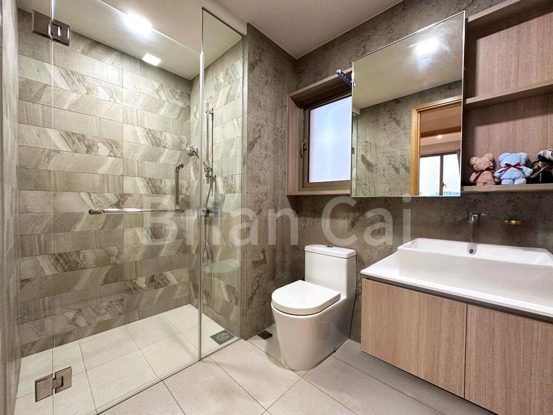 3 Bed Executive Condo for Sale in  The Vales - Image 8