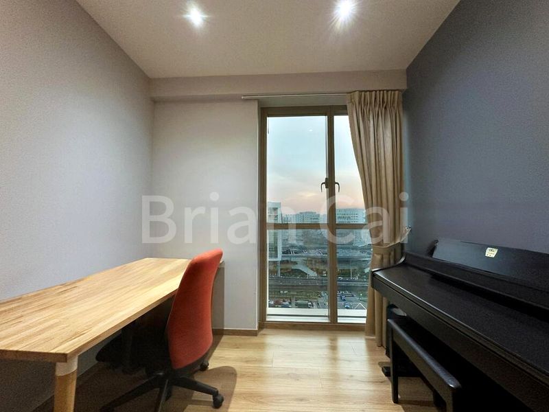 3 Bed Executive Condo for Sale in  The Vales - Image 7