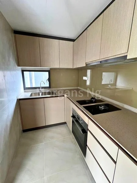 3 Bed Condo for Sale in  Penrose - Image 3