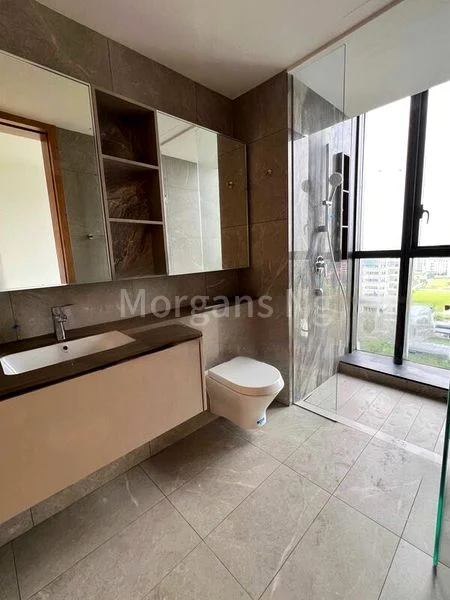 3 Bed Condo for Sale in  Penrose - Image 4