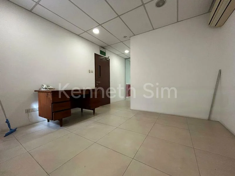 Other Retail for Rent:  Suits Most Trades  Main Road, Jln Besar - Image 1