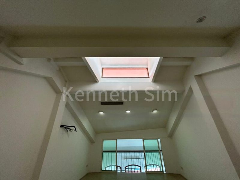 Other Retail for Rent:  Suits Most Trades  Main Road, Jln Besar - Image 8