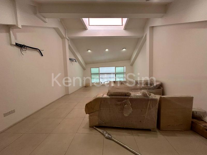 Other Retail for Rent:  Suits Most Trades  Main Road, Jln Besar - Image 9