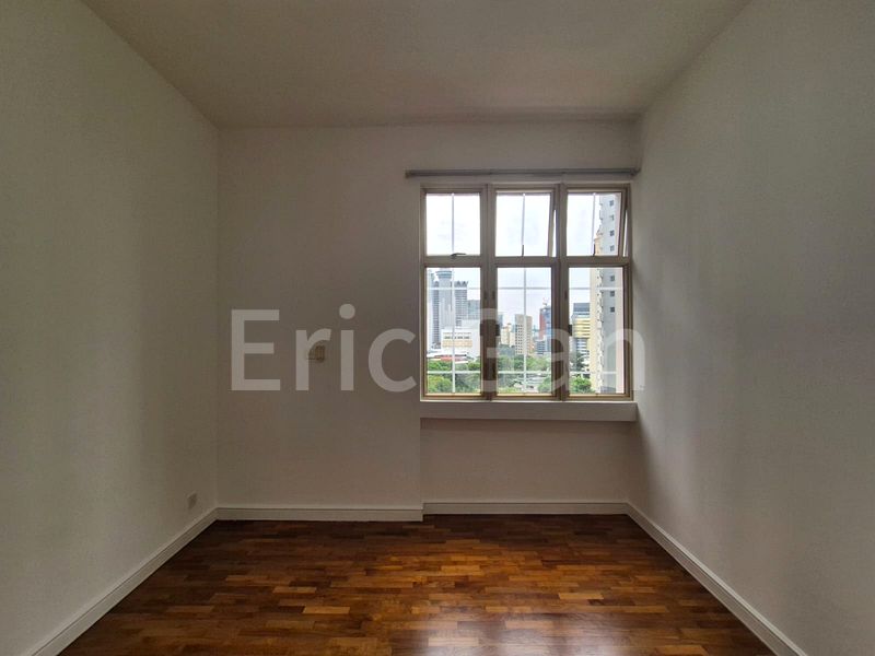 4 Bed Condo for Rent in  Leonie Condotel - Image 19