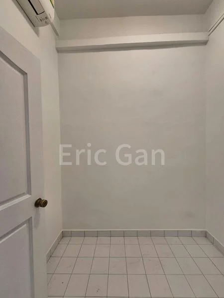 4 Bed Condo for Rent in  Leonie Condotel - Image 9