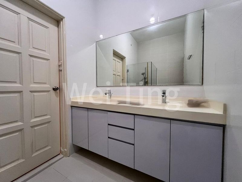 5 Bed Semi-Detached House (Landed) for Sale in  Fulton Hill - Image 8