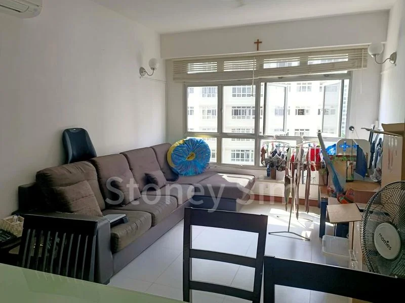 4 Room (4A) HDB for Rent in  524A Tampines Central 7 - Image 2